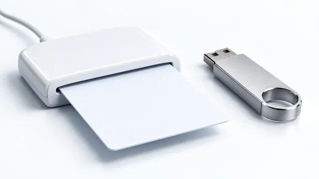 Un lettore di smart card e una chiavetta USB per la firma digitale